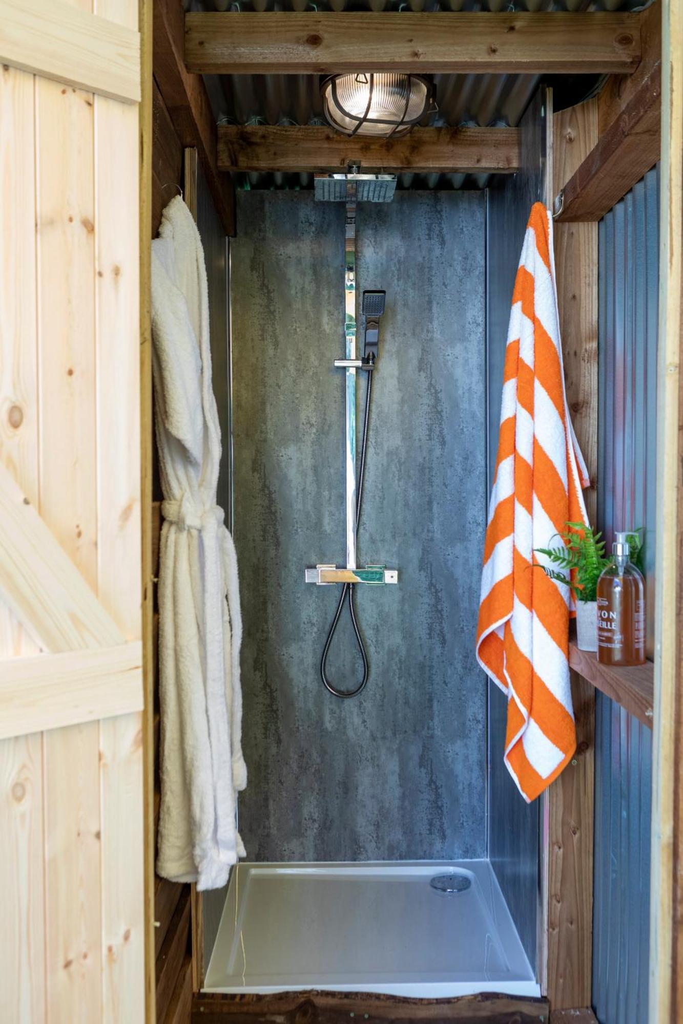 Stargazer Glamping Uk The Mahal 8 People Hotel Ross-on-Wye Luaran gambar
